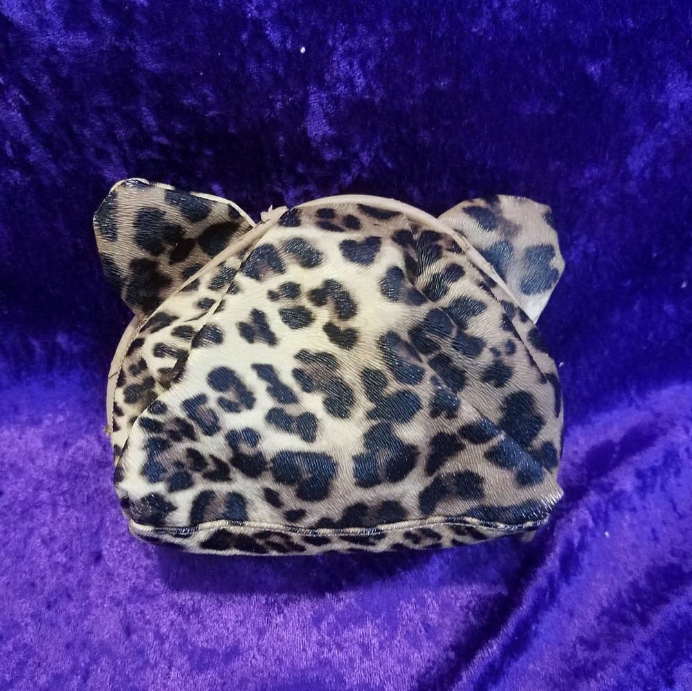 Makeup bag